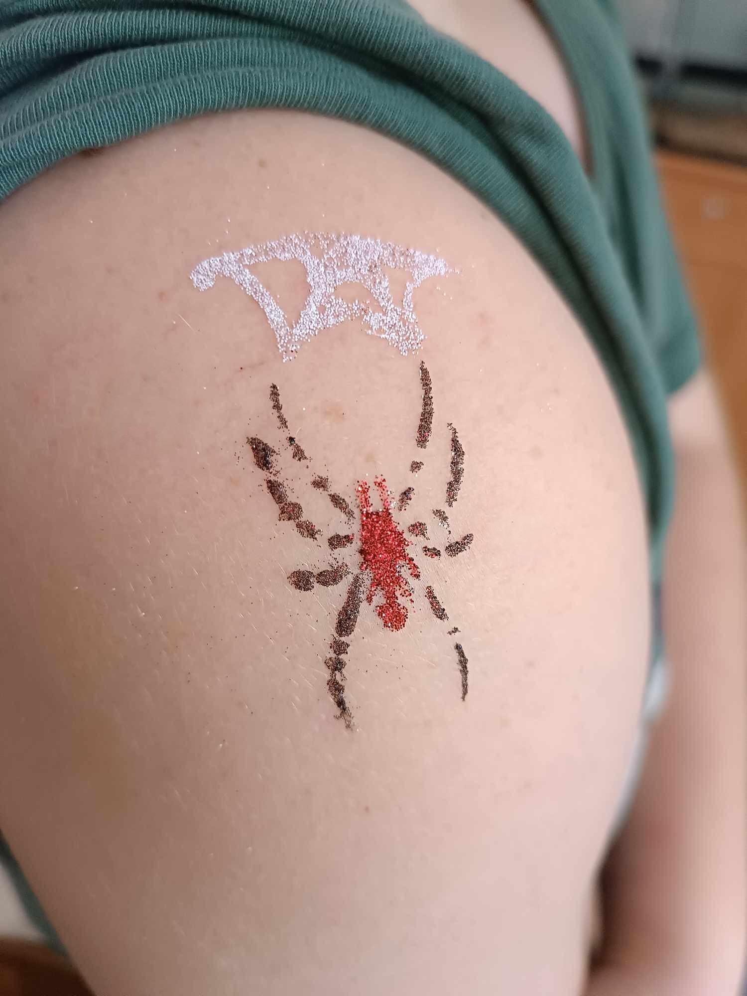 glitter-tattoo-araignee