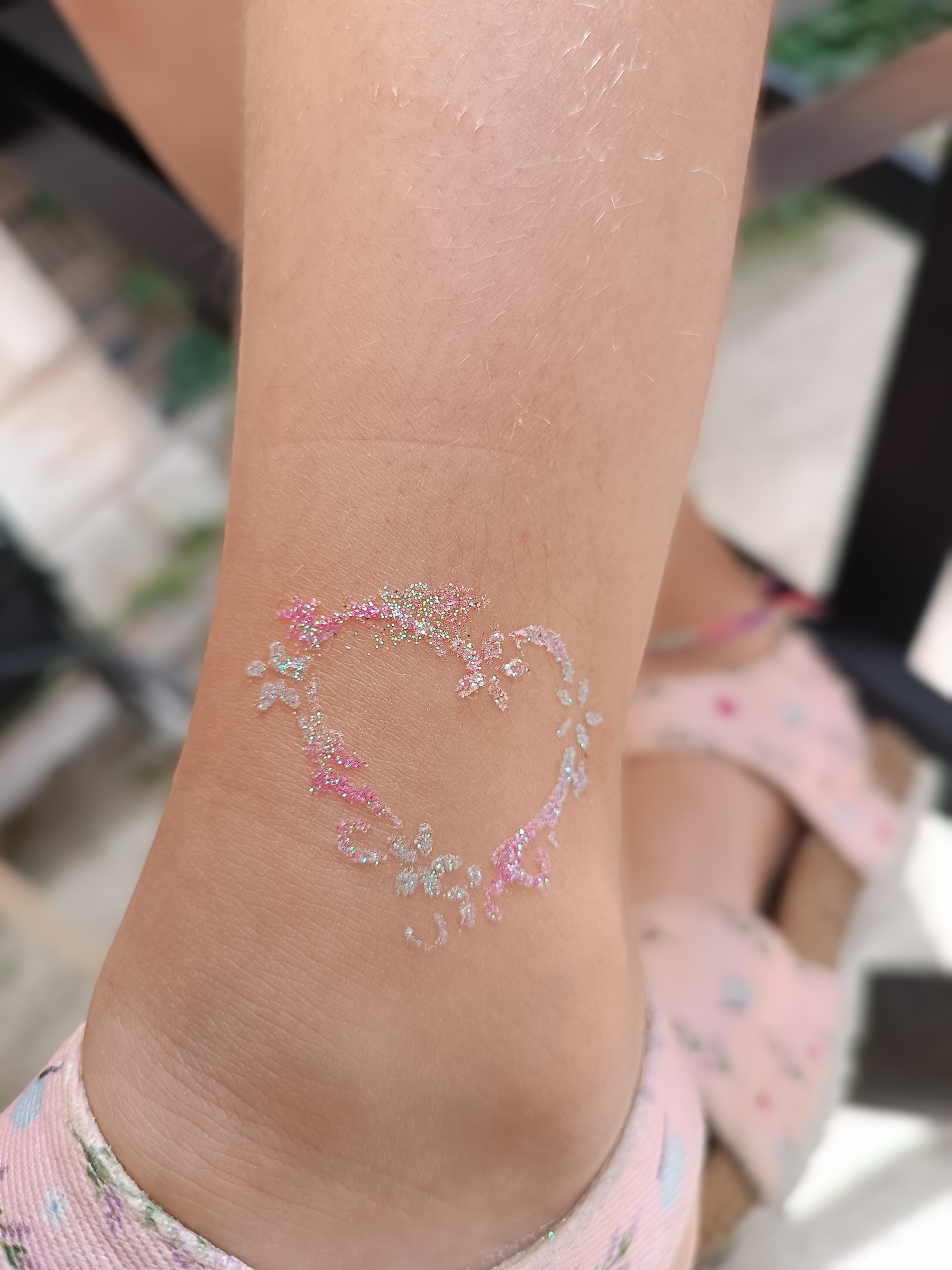 glitter-tattoo